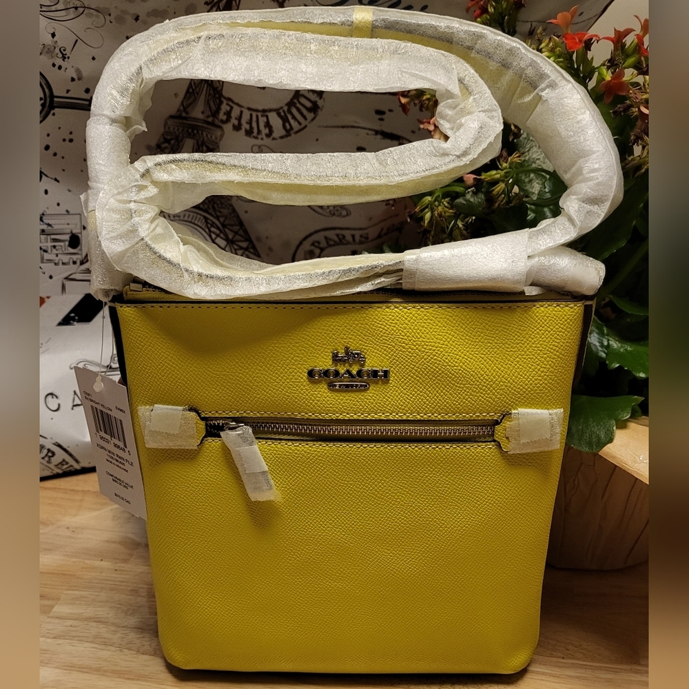 🌞Final PRICE Coach Mini Rowan File Bag - Picture 11 of 13